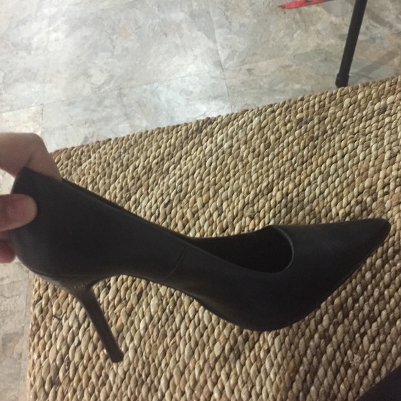 Mandee Heels - Picture 2 of 4