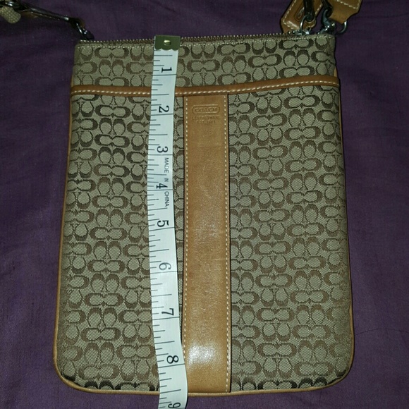 ☆☆SOLD☆☆ Coach Monogram Crossbody - Picture 4 of 4