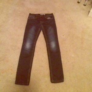 Cute jeans. Not American eagle.