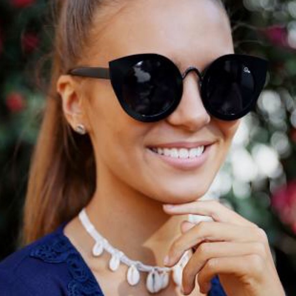 🆕Quay Tainted Love sunglasses - BLACK w/ lilac - Picture 4 of 4