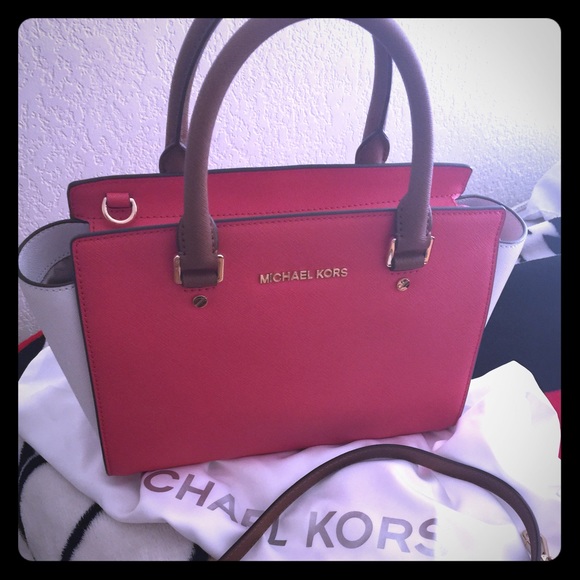 RSV for @Vannia01 Color Block MK Selma