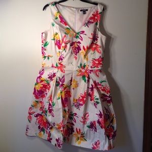 Chaps floral v-neck dress