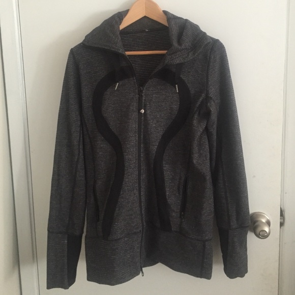 Lululemon sweatshirt