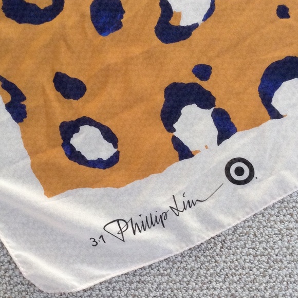 3.1 Philip Lim for Target scarf - Picture 2 of 3