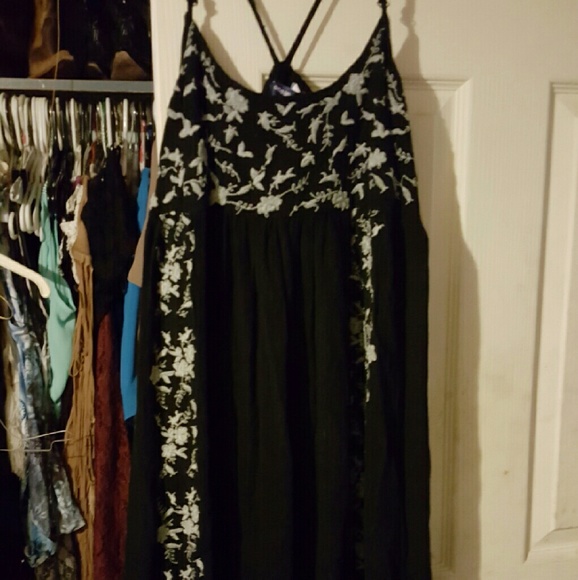 Dress - Picture 2 of 4