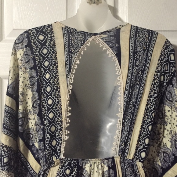 Pattern dress - Picture 3 of 3