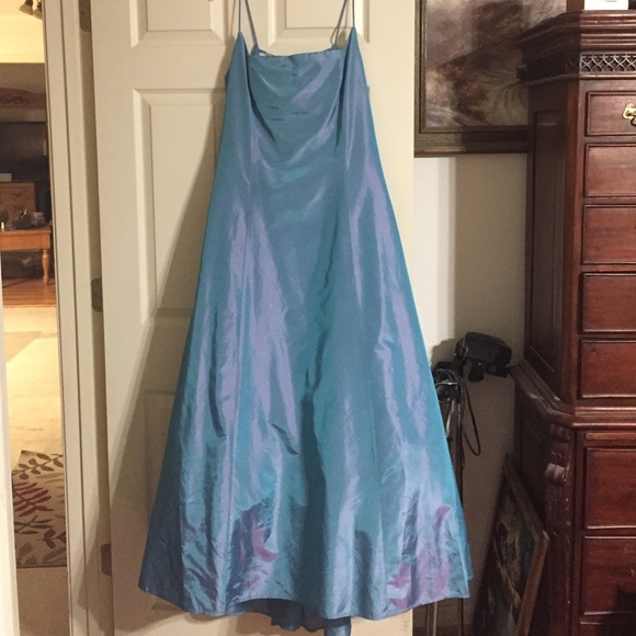 Corset Style Size 16 formal Gown crinoline lining