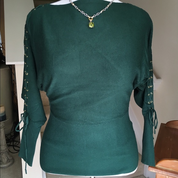 ✔️1 Large Left✔️Dark Green Laced Sweater - Picture 4 of 4