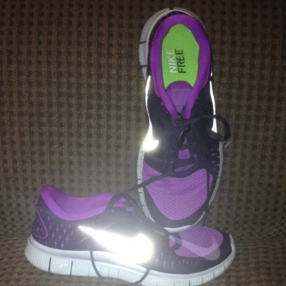 NIKE FREE RUN