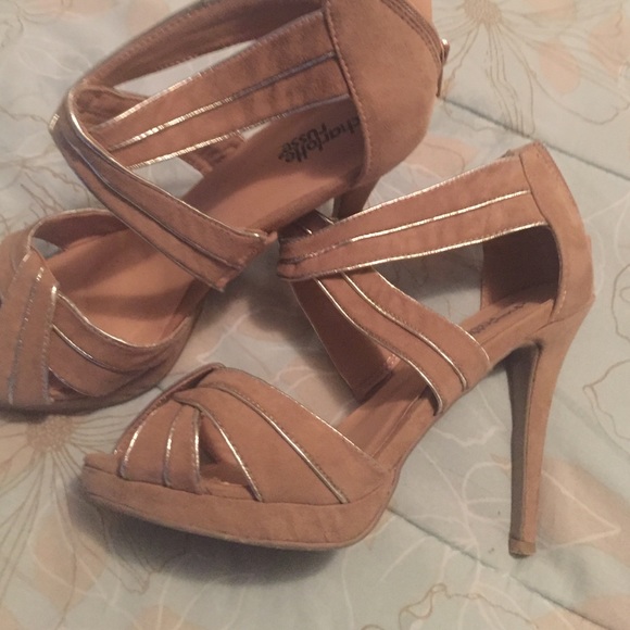 Beige heels