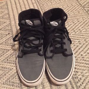 size 7 vans