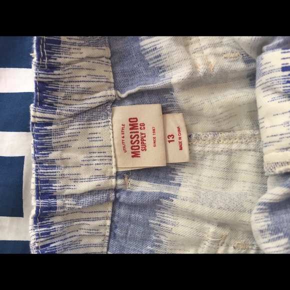 Printed Draw String Shorts - Picture 2 of 3