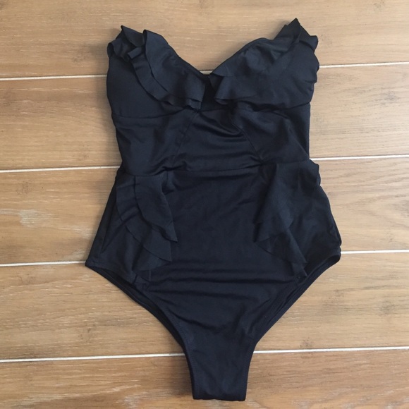 Ruffled one piece swimsuit