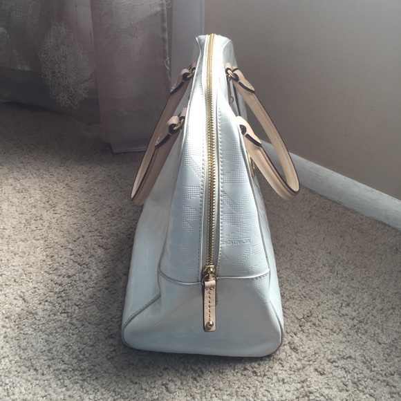 Authentic Michael Kors White purse - Picture 2 of 3