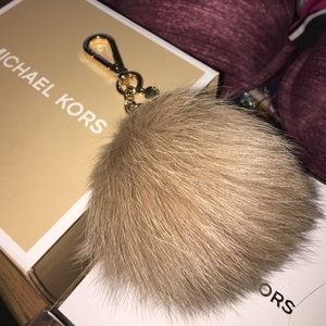 ❌SOLD❌ Michael Kors Fur Keychain Pom Pom