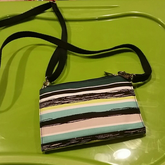 Thirtyone Crosstown Wallet