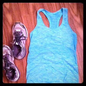 Lululemon swiftly tech racer back size 4