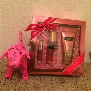 Brand New Victoria Secret Sheer Love Gift Set