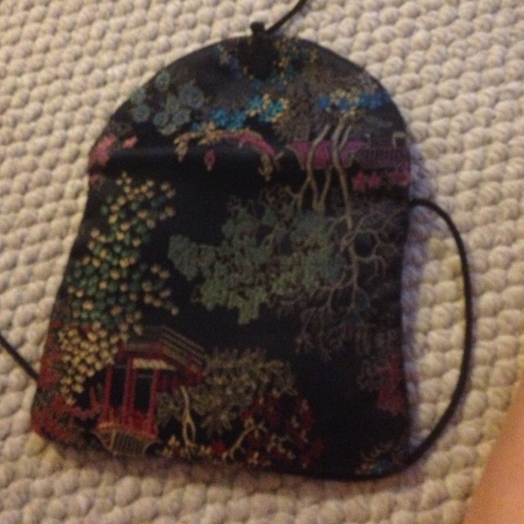 purse - Picture 3 of 3