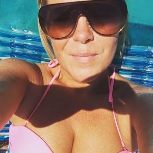 Meet your Posher, Deana