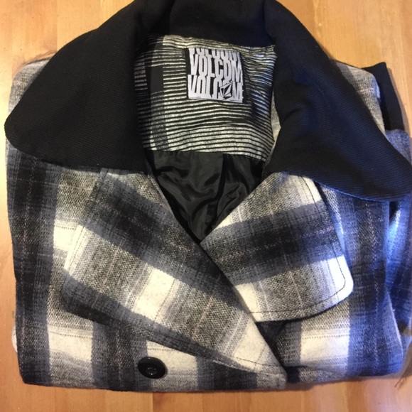 Volcom plaid jacket - Picture 4 of 4