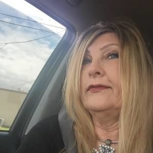Meet your Posher, Regina