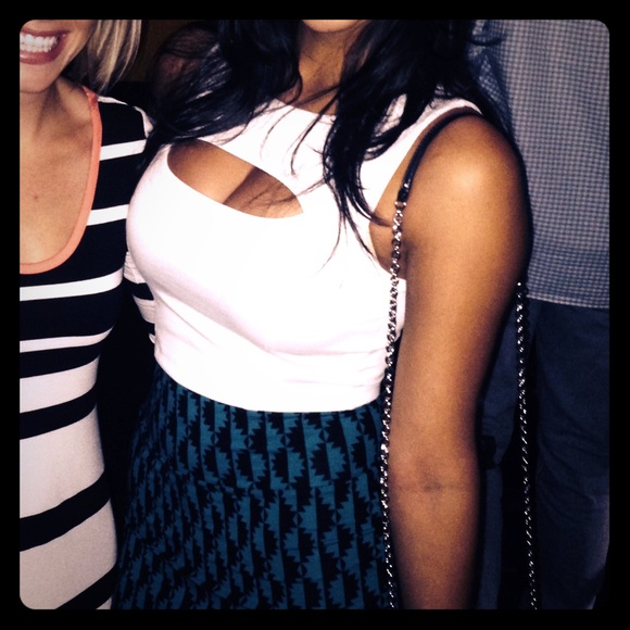 Guess crop top