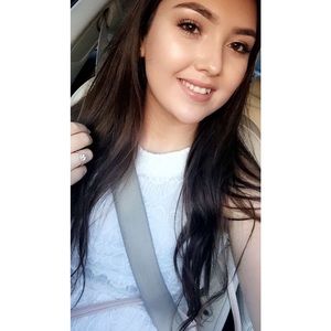 Meet your Posher, Alejandra