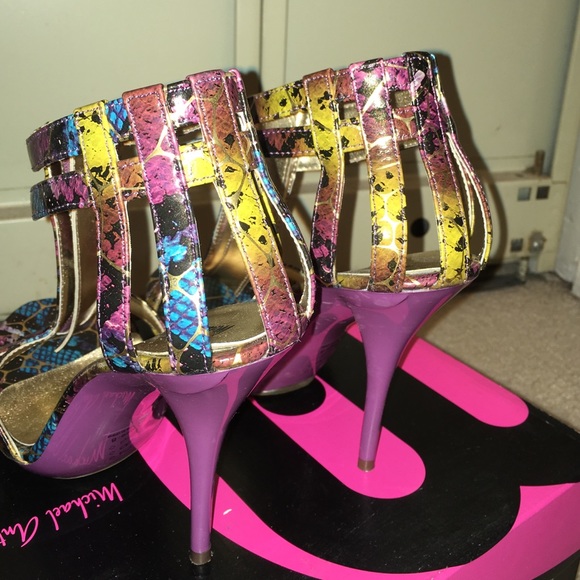 High heels - Picture 3 of 4