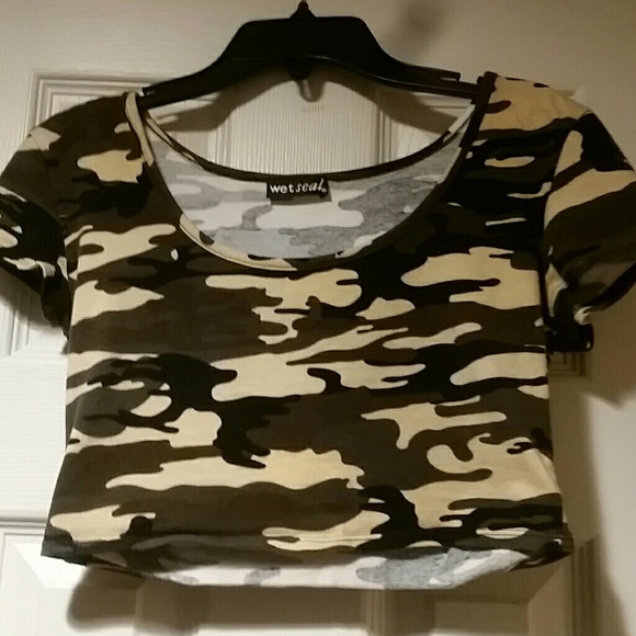 Camo crop top