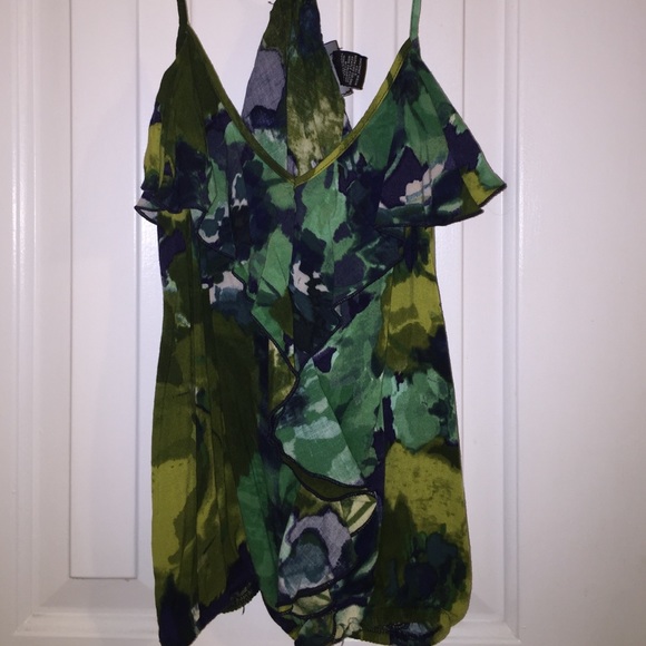 NWOT - green flower tank