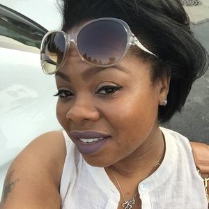 Meet your Posher, Latoya