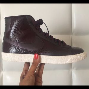 Nike Women Blazer Leather Premium Snakeskin
