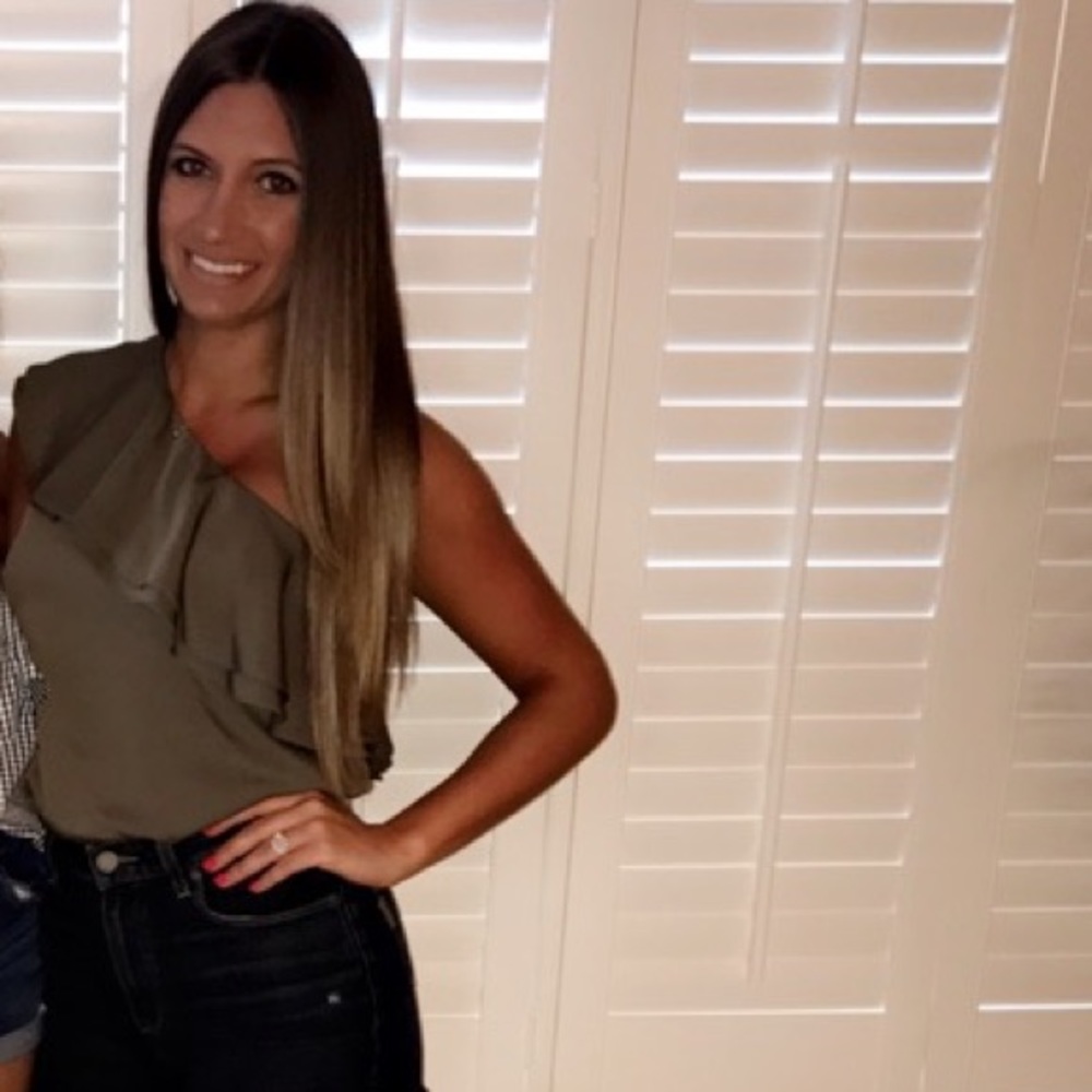 Meet your Posher, Carly