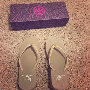 Tory burch nude wedge flip flops size 7