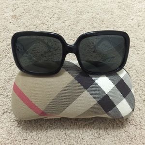 Burberry Sunglasses with Box