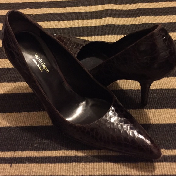 Leather heels - Picture 1 of 3