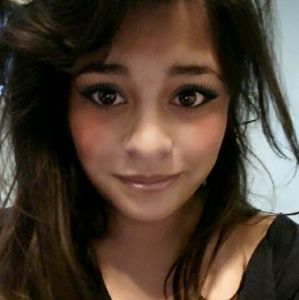 Meet your Posher, Petra