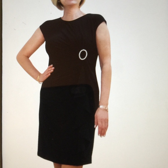 Dress - Picture 4 of 4