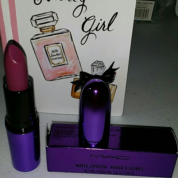 SOLD!!!!MAC ROUGE A' LE'VRES MATTE LIPSTICK - Picture 2 of 4
