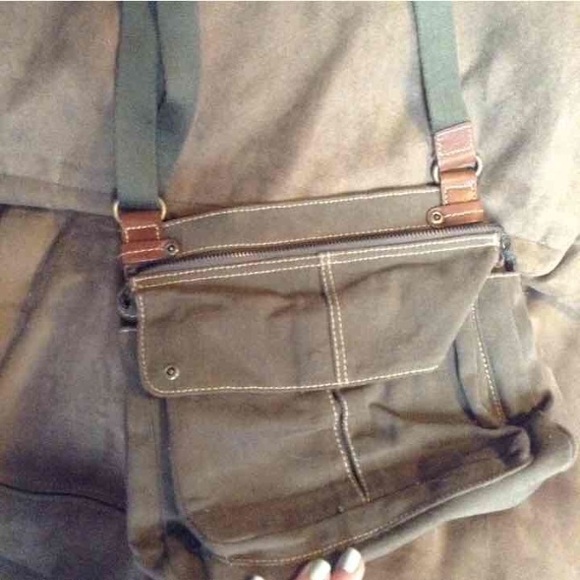 Vintage Purse with Many Compartments