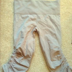 Lululemon Flow & Go crop