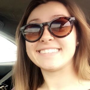 Meet your Posher, Kristen