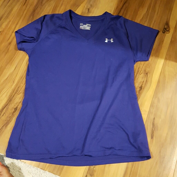 Under armour semi fitted shirt