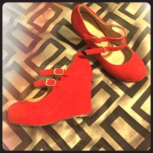Red wedges