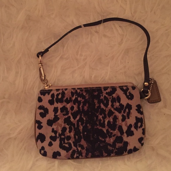 Coach Wristlet - Picture 4 of 4