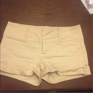 Guess Tan shorts