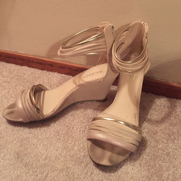 Blush, gold & nude suede wedges