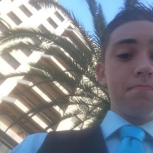 Meet your Posher, Devin