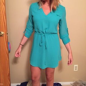NWOT Teal 3 quarter sleeve dress!!